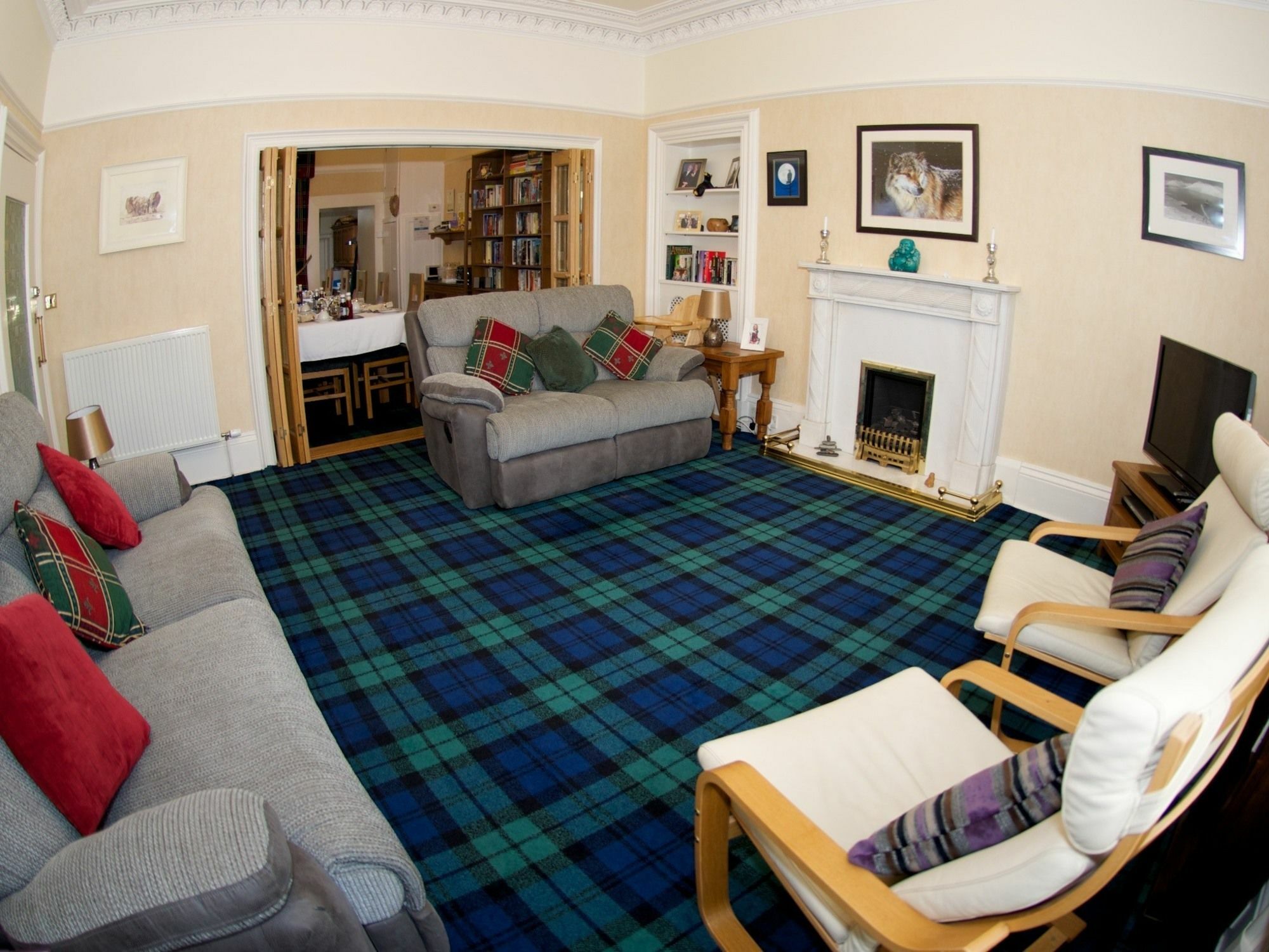 Queens Apartments Еър Екстериор снимка